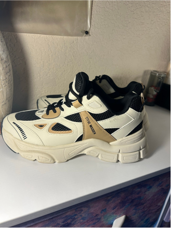 Steve Madden Shoes - Women's Steve Madden Chunky Sneakers Beige and Black